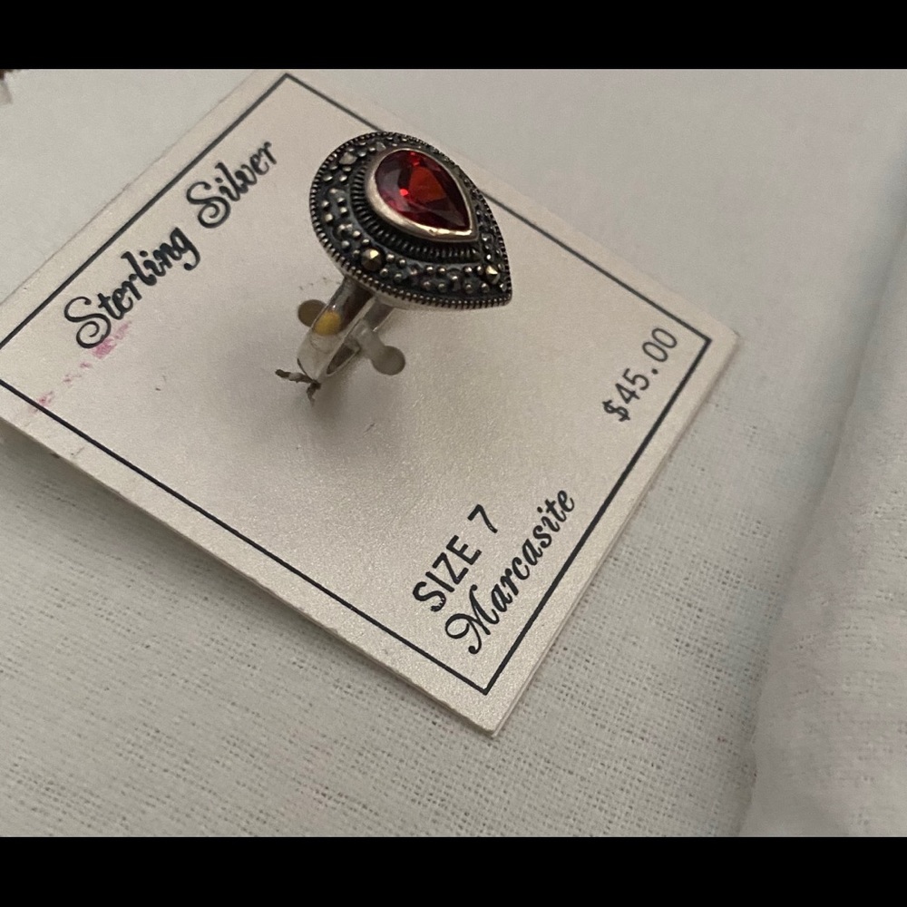 Ring - Picture 2 of 2